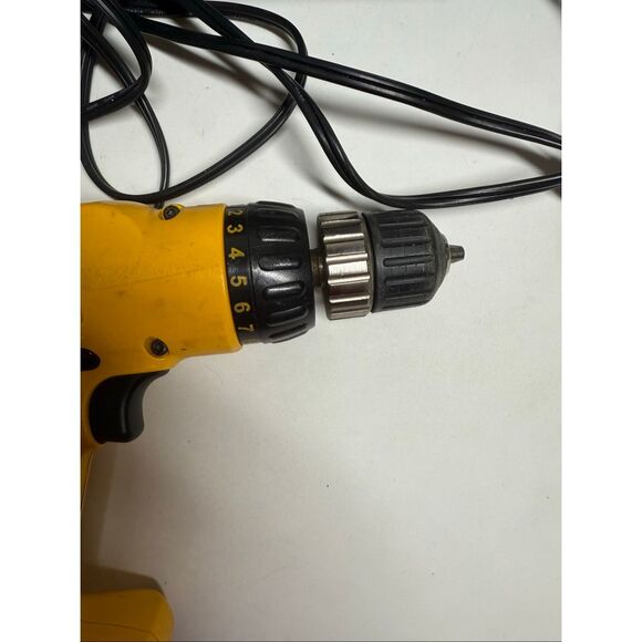 DeWalt DW9116 7,2V-18V Cordless Drill Driver Tool 1 hr Battery Charger 2 Battery - Picture 9 of 15